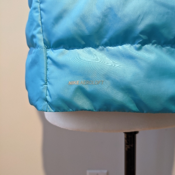 Nike Aeroloft Vest. Size S. EUC. - Picture 9 of 11